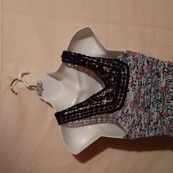 Dress - Picture 5 of 9